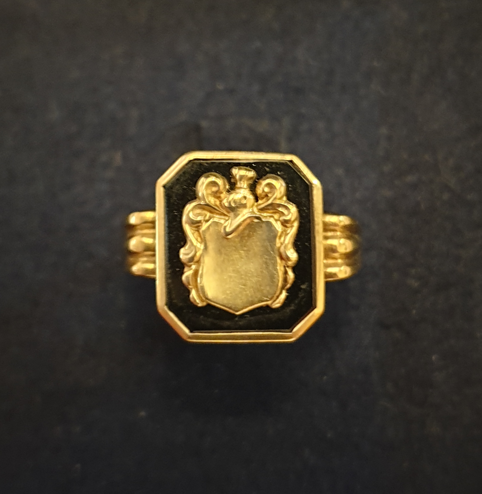 anello oro onice stemma epoca originale