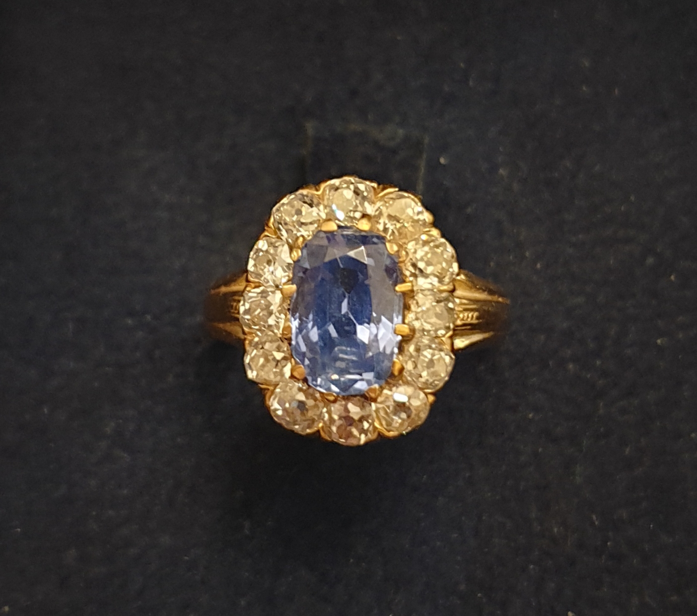 Anello zaffiro brillanti oro giallo antico